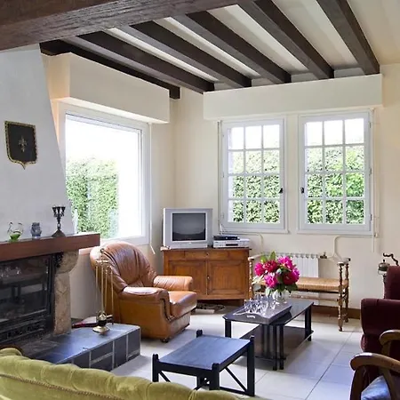 בית נופש Locquirec Sleeps 9 Le Meix-Saint-Epoing