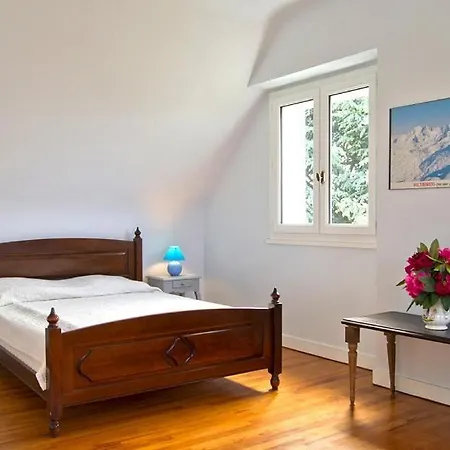 בית נופש Locquirec Sleeps 9 Le Meix-Saint-Epoing