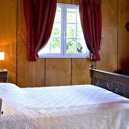 בית נופש Locquirec Sleeps 9 Le Meix-Saint-Epoing